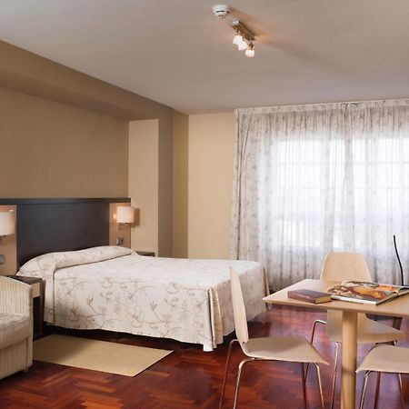 Apartamentos Portazgo A Coruña Exteriör bild