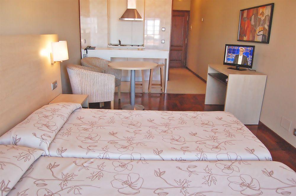 Apartamentos Portazgo A Coruña Exteriör bild