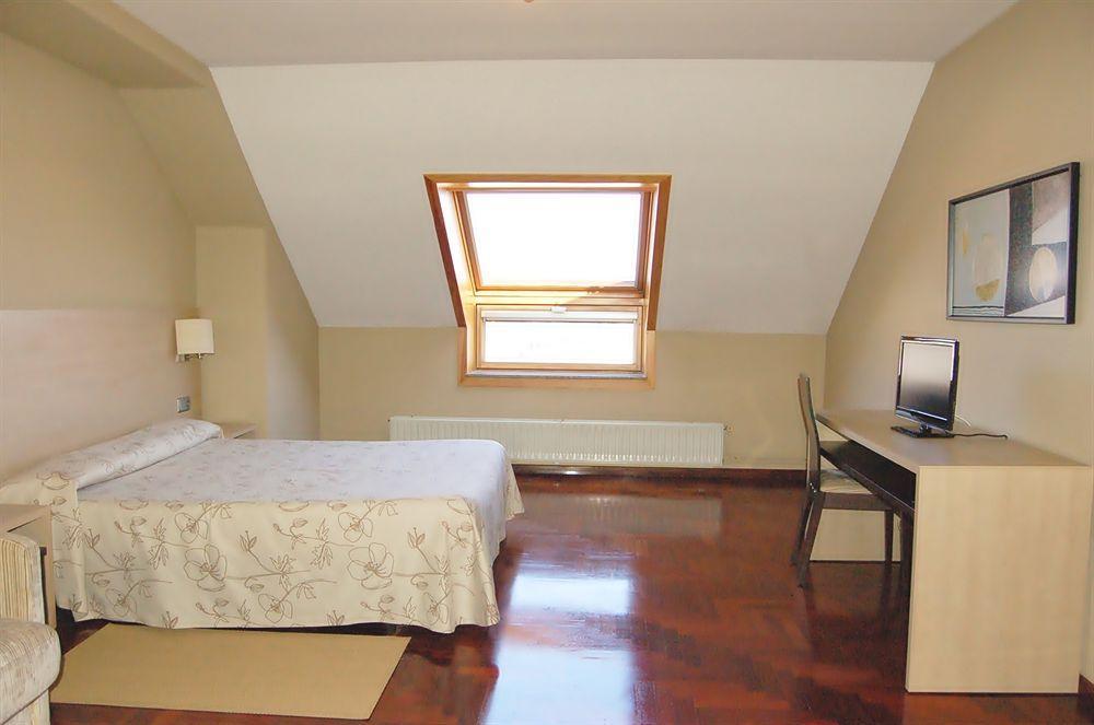 Apartamentos Portazgo A Coruña Exteriör bild